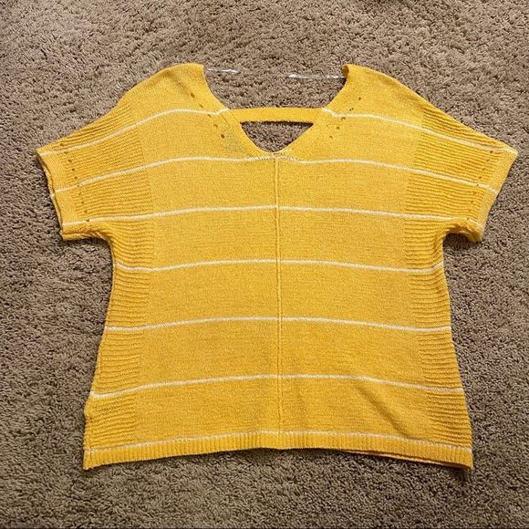🆕 Apt 9 Yellow Knit Top - Picture 6 of 6